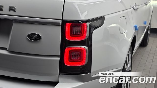 Land Rover Range Rover 2021 — photo 9