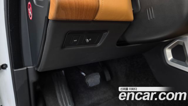 Land Rover Range Rover 2021 — photo 28