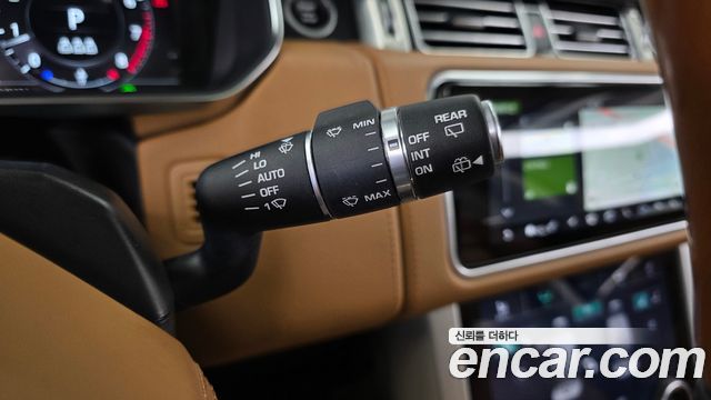 Land Rover Range Rover 2021 — photo 30