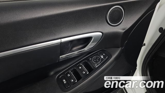 Hyundai Sonata 2020 — photo 32