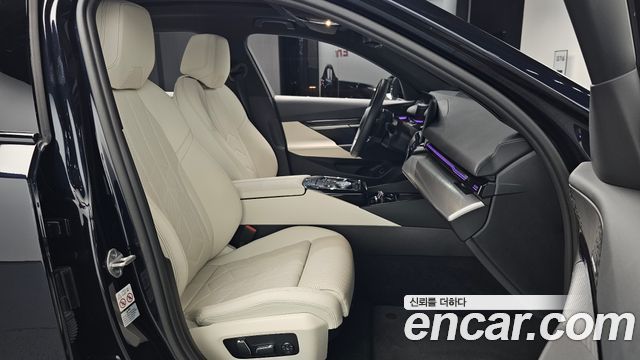 BMW 5-Series 2024 — photo 18