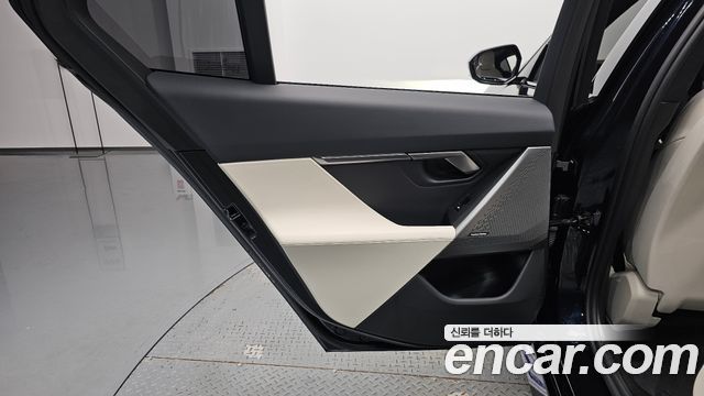 BMW 5-Series 2024 — photo 15