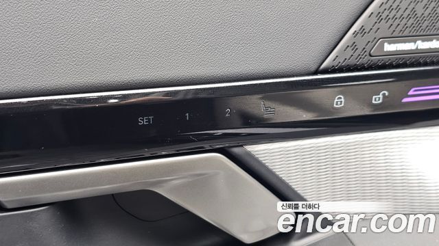 BMW 5-Series 2024 — photo 29