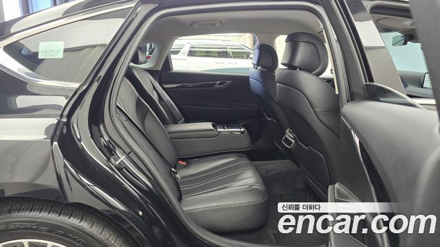 Genesis G80 2022 — photo 17