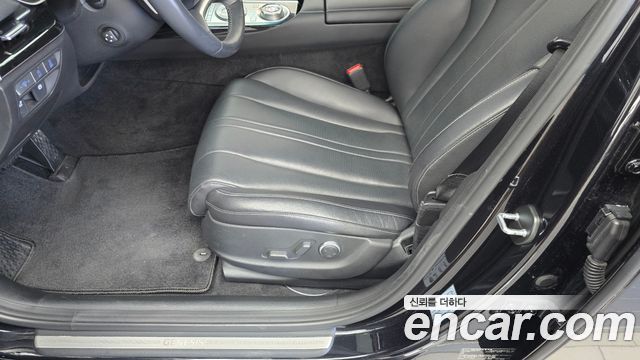 Genesis G80 2022 — photo 25