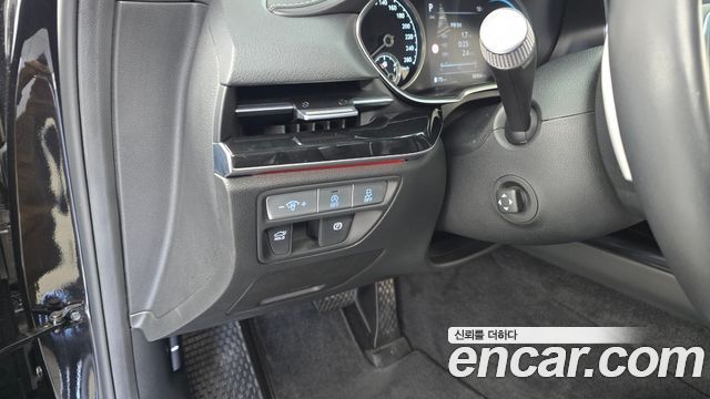 Genesis G80 2022 — photo 27