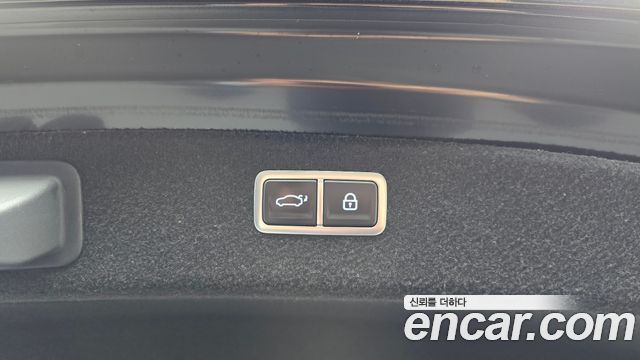 Genesis G80 2022 — photo 32