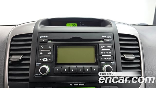 Kia Canival 2013 — photo 14