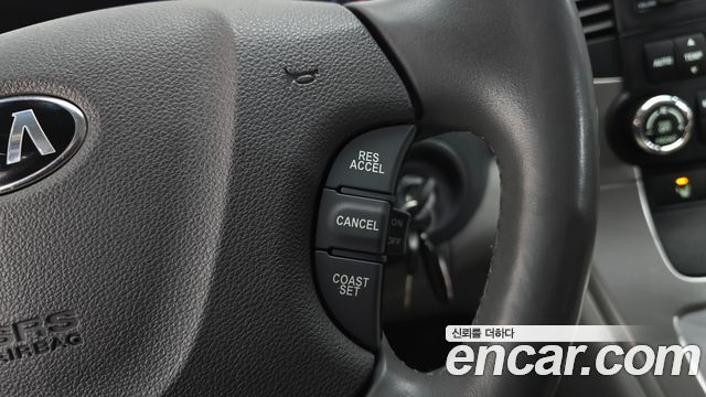 Kia Canival 2013 — photo 15