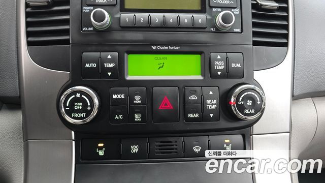 Kia Canival 2013 — photo 18