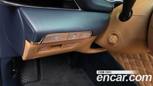 Genesis GV80 2023 — photo 32