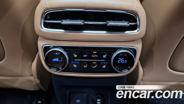 Genesis GV80 2023 — photo 33