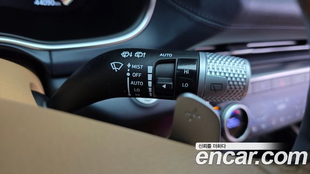 Genesis GV80 2023 — photo 35