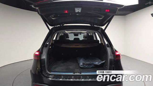 Mercedes-Benz GLE-Class 2023 — photo 26