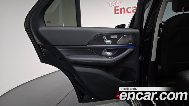 Mercedes-Benz GLE-Class 2023 — photo 15