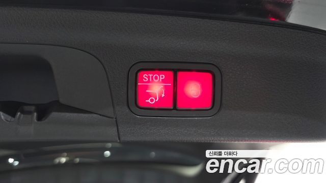 Mercedes-Benz GLE-Class 2023 — photo 27