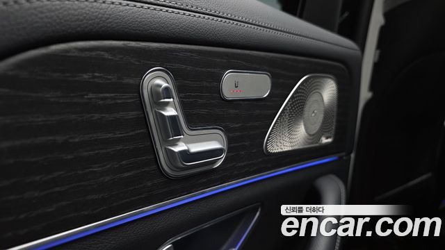 Mercedes-Benz GLE-Class 2023 — photo 30