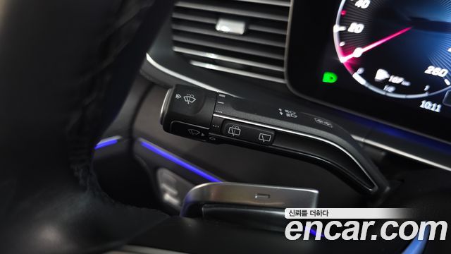 Mercedes-Benz GLE-Class 2023 — photo 33