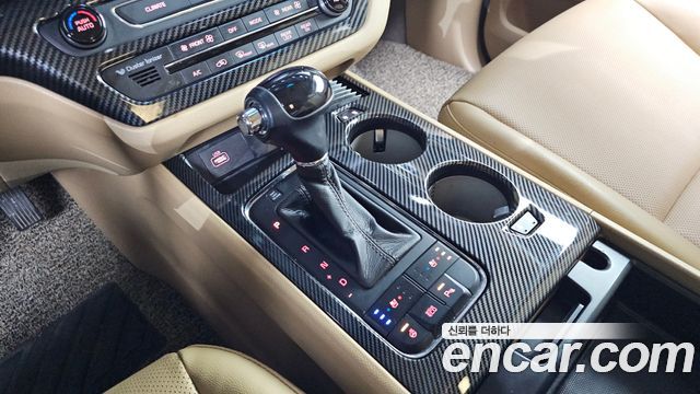 Kia Canival 2016 — photo 12