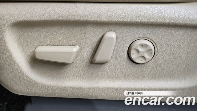 Kia Canival 2016 — photo 20