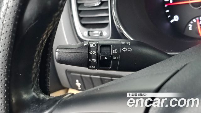 Kia Canival 2016 — photo 22