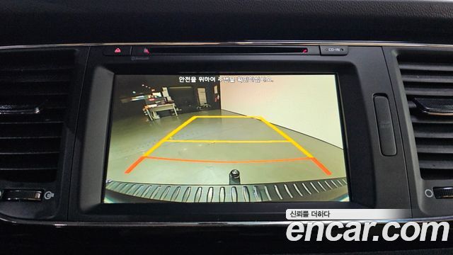 Kia Canival 2016 — photo 25