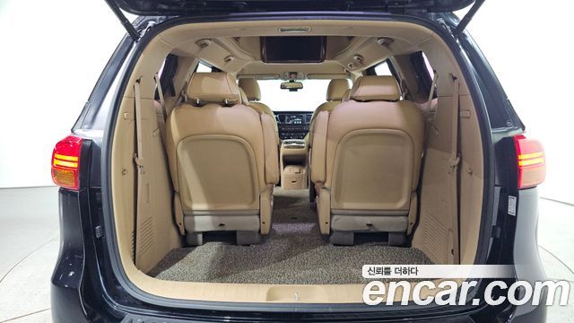 Kia Canival 2016 — photo 30