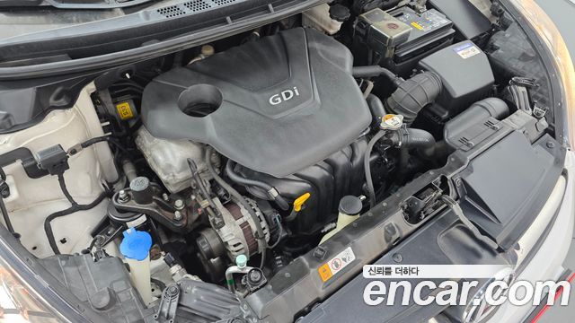 Hyundai AVANTE 2013 — photo 6