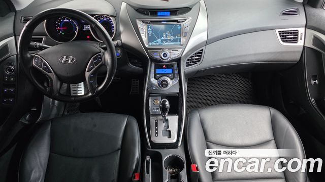 Hyundai AVANTE 2013 — photo 7