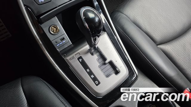 Hyundai AVANTE 2013 — photo 9