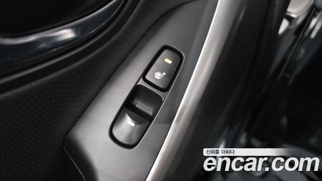 Hyundai AVANTE 2013 — photo 18