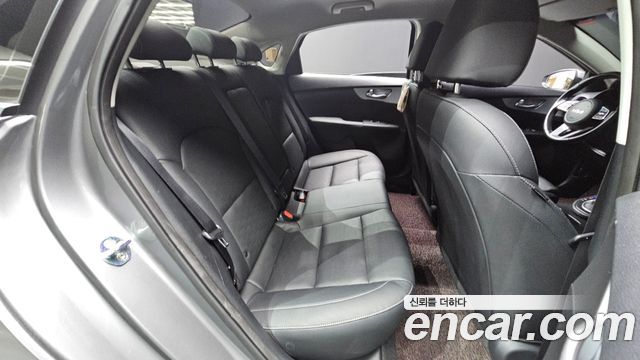 Kia K3 2022 — photo 18