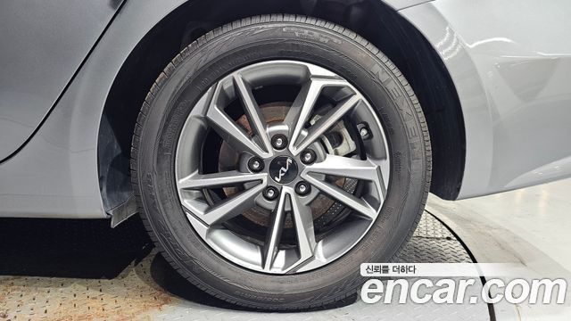 Kia K3 2022 — photo 7