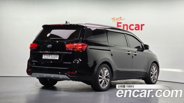 Kia Canival 2020 — photo 2
