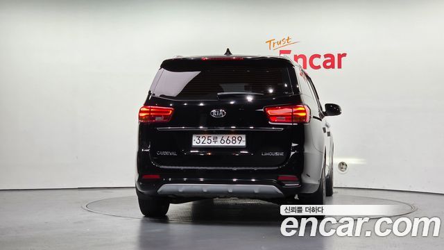 Kia Canival 2020 — photo 4