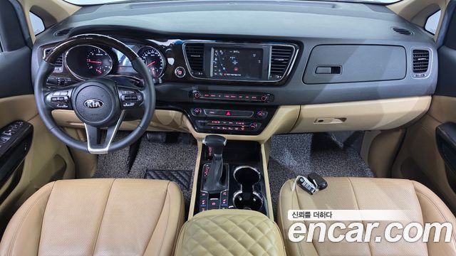 Kia Canival 2020 — photo 10