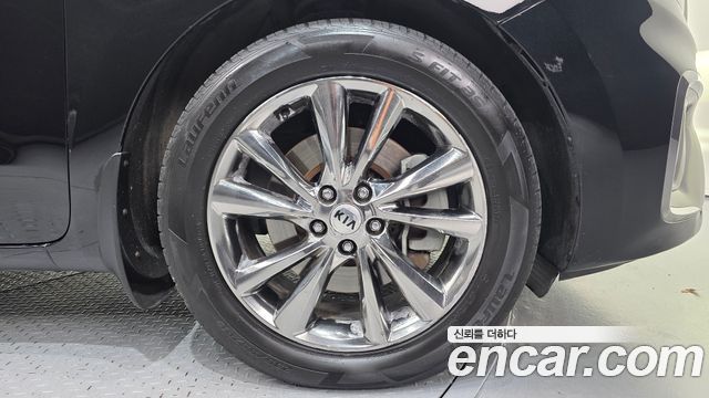 Kia Canival 2020 — photo 7