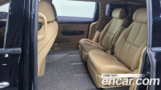 Kia Canival 2020 — photo 16