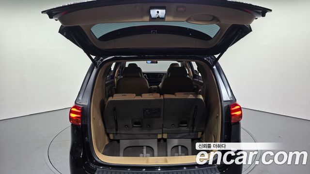 Kia Canival 2020 — photo 30