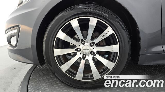 Kia K5 2011 — photo 5
