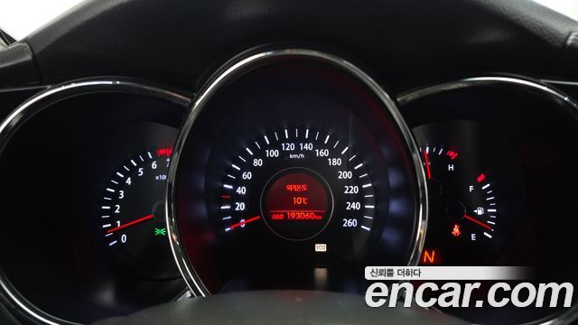 Kia K5 2011 — photo 8