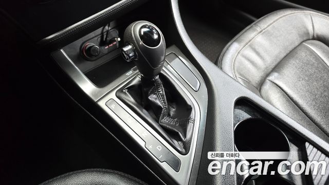Kia K5 2011 — photo 9