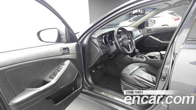 Kia K5 2011 — photo 10