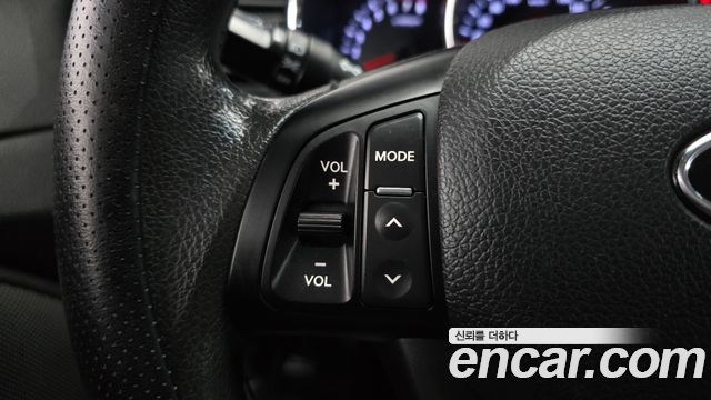 Kia K5 2011 — photo 15