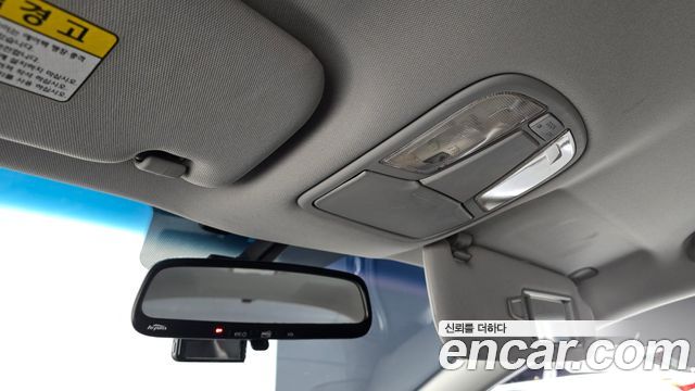 Kia K5 2011 — photo 18