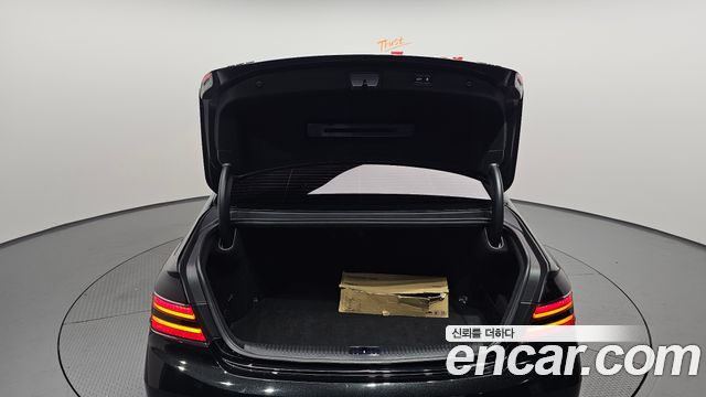 Genesis G90 2021 — photo 26