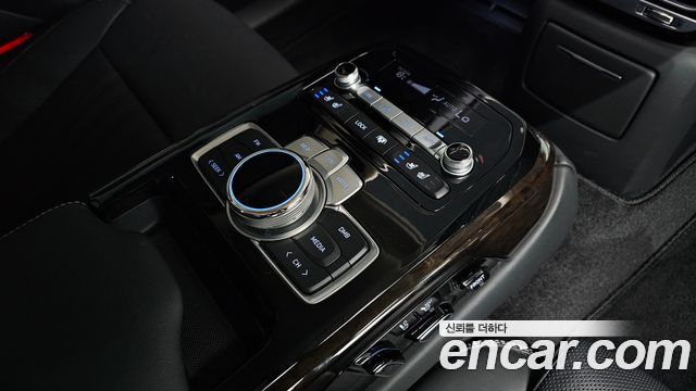 Genesis G90 2021 — photo 39
