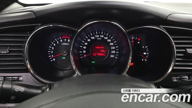 Kia K5 2013 — photo 11
