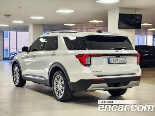 Ford Explorer 2025 — photo 2