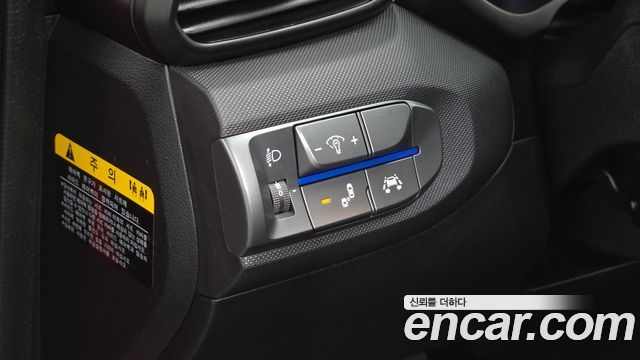Hyundai Veloster 2018 — photo 21